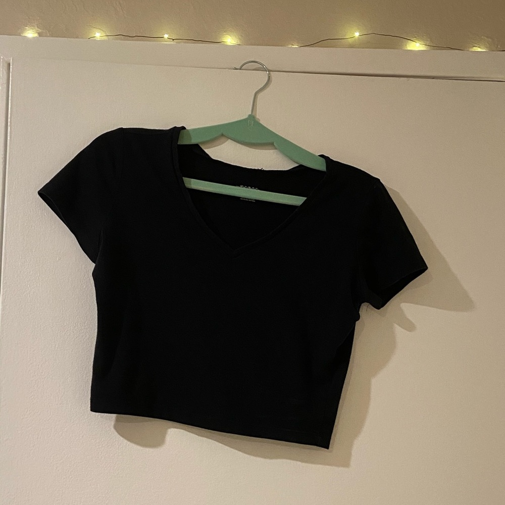 v-neck crop top - Picture 2 of 2